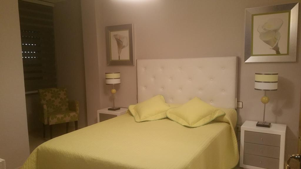 Apartamento Eduardo Dato Seville Exterior photo